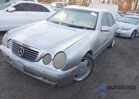 2000 Mercedes-Benz E 430 4M z USA, uszkodzony, nr VIN WDBJF83J2YX037929
